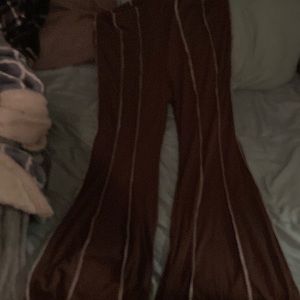 Hi I am selling plus high waisted flare leg pants without bag